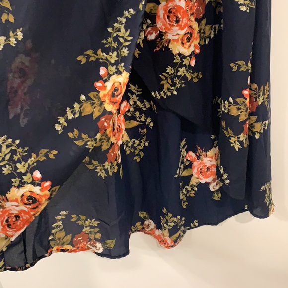 Off the shoulder midi dress - Picture 2 of 4